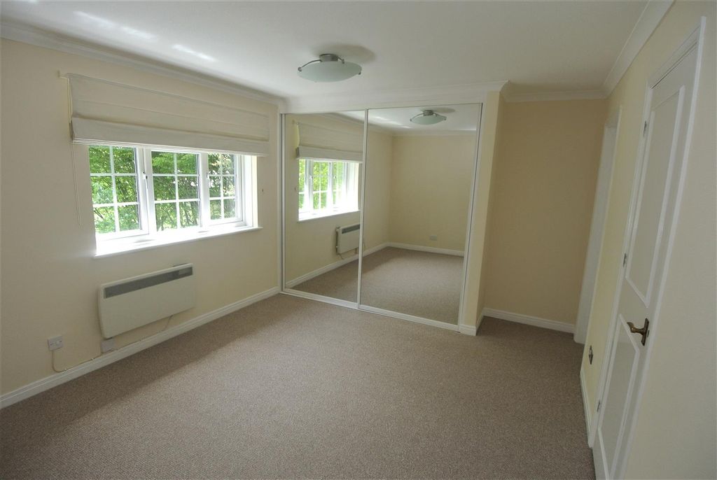 Property photo 3 of 7 Master Bedroom.Jpg