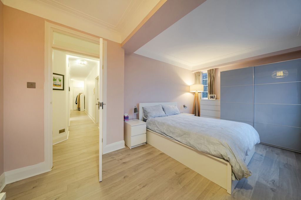 Property photo 3 of 15 1414837-12-698E70...