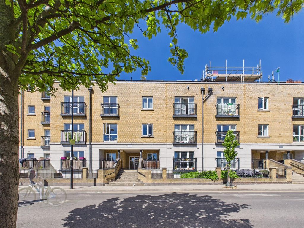 Property photo 1 of 10 Cam04237G0-Pr0302-Still022.Jpg