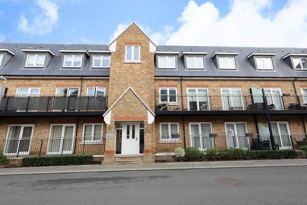 Property photo 1 of 24 Front