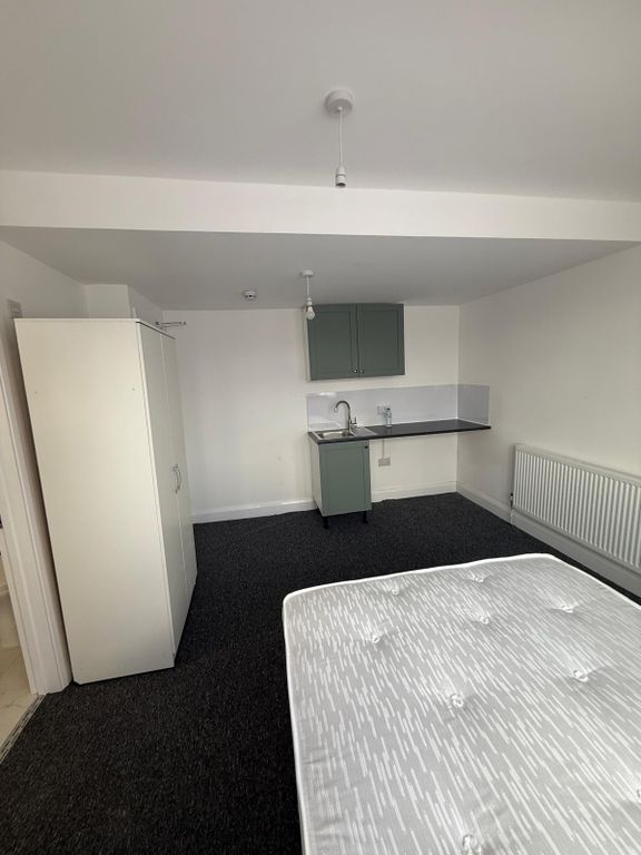 Property photo 2 of 3