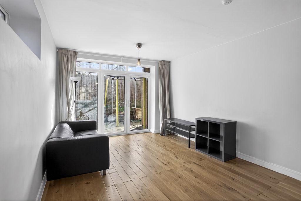 Property photo 3 of 24