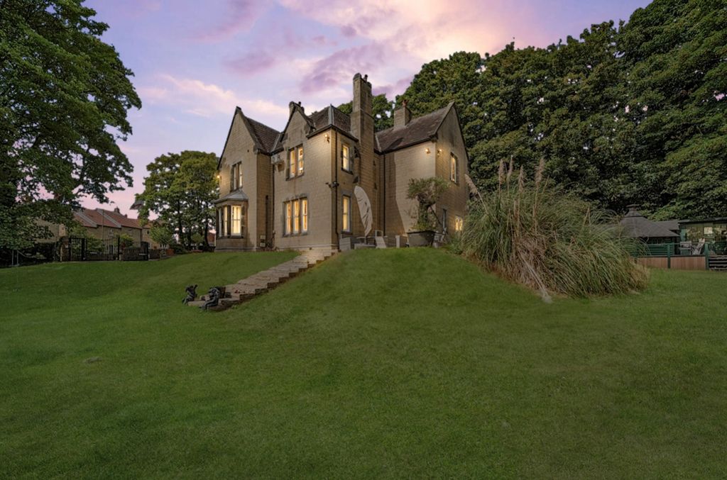 Property photo 1 of 24 Dusk View