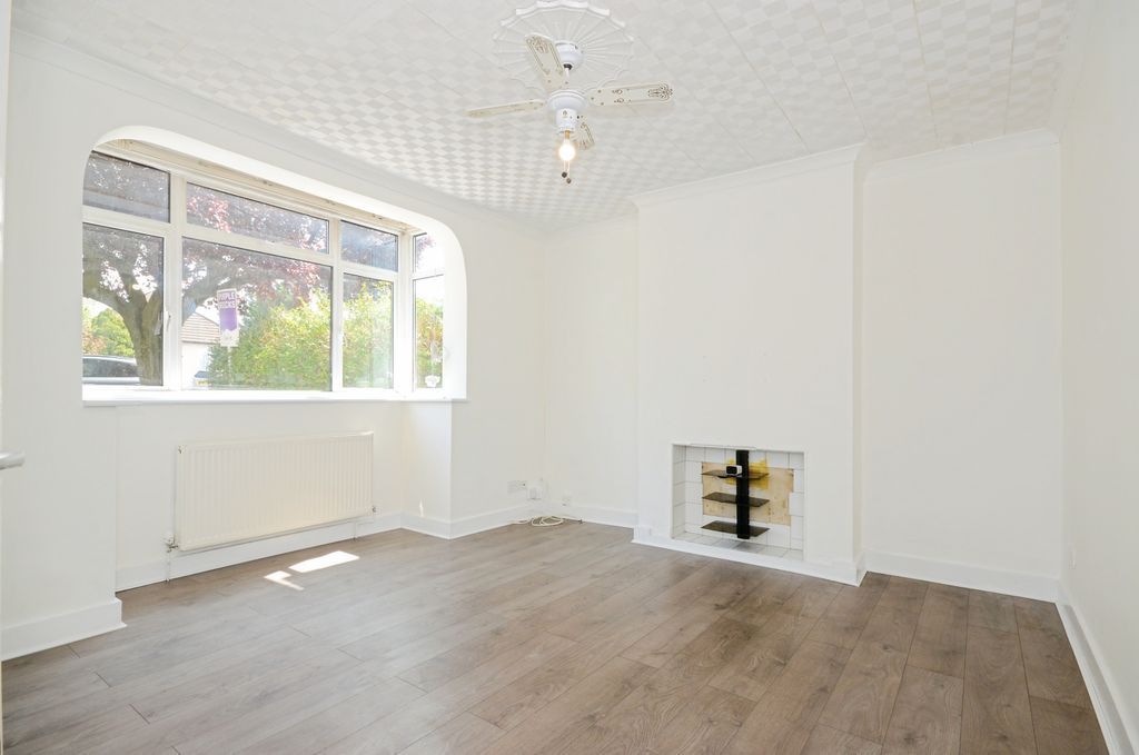 Property photo 3 of 20 Reception Room