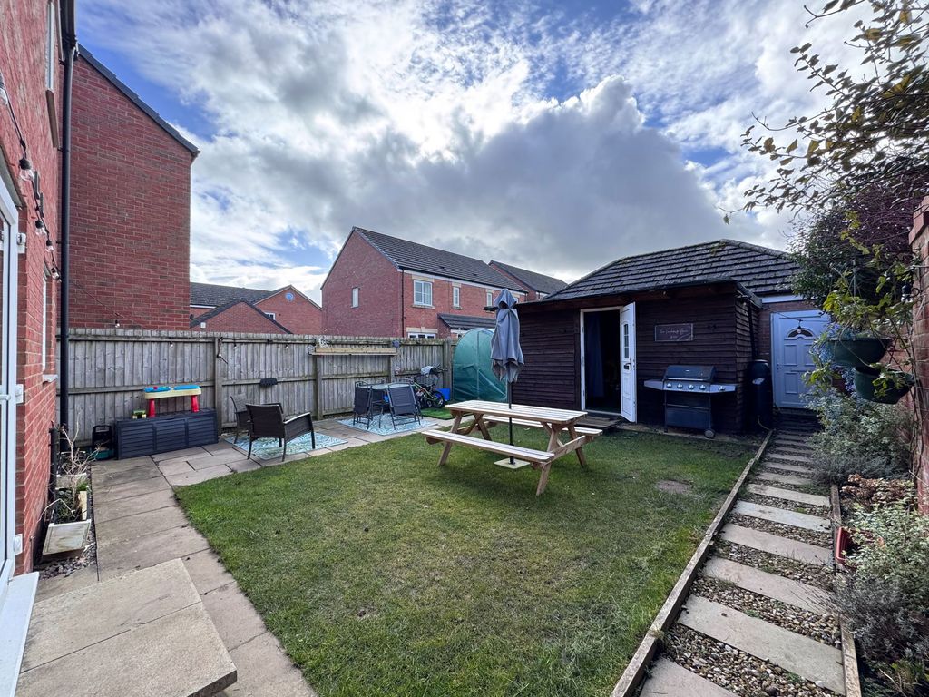 Property photo 3 of 19