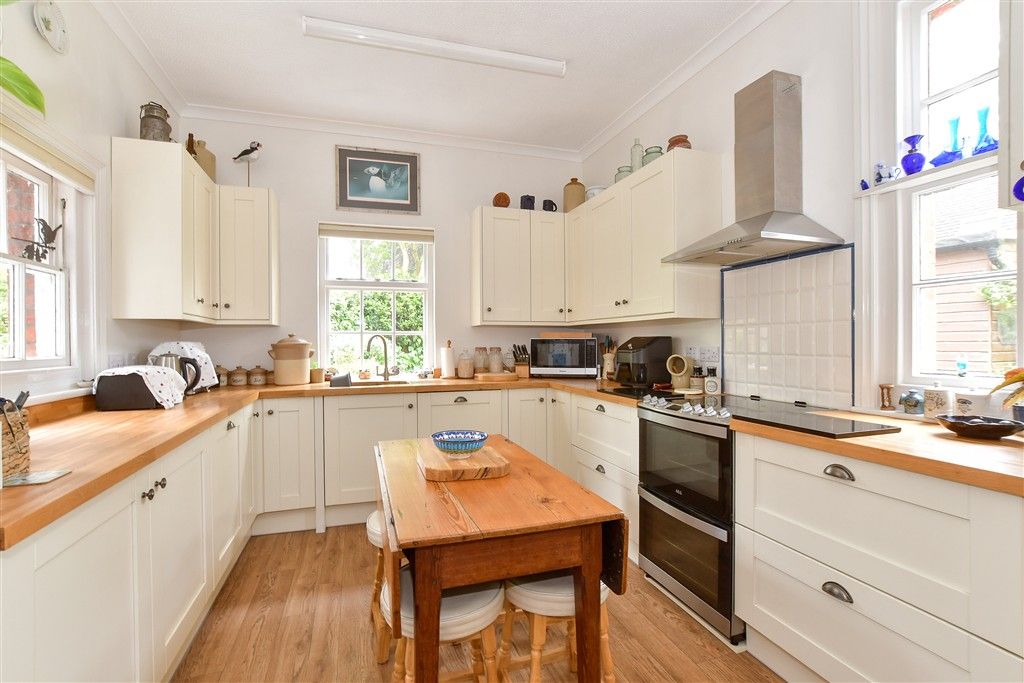 Property photo 2 of 16 Kitchen