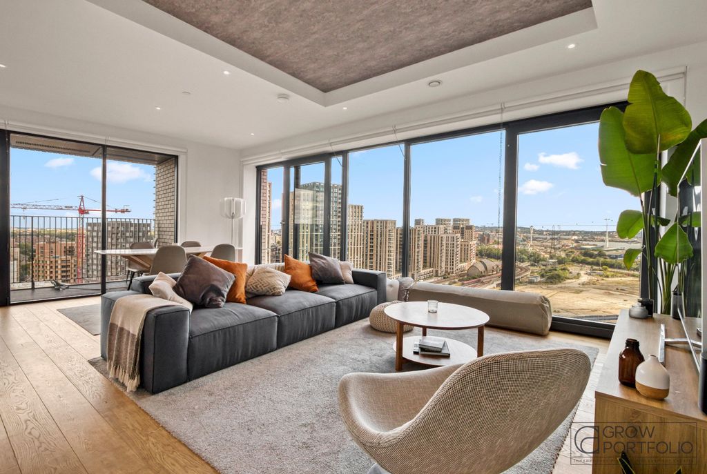 Property photo 1 of 27