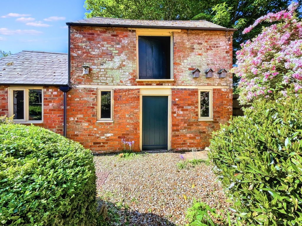 Property photo 3 of 47 3685978