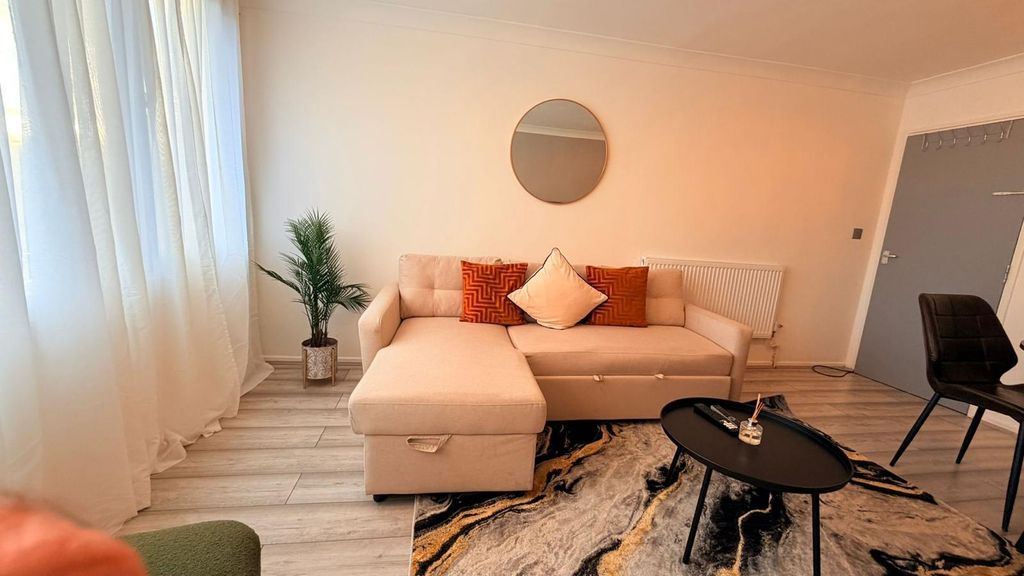 Property photo 1 of 12 Living Room