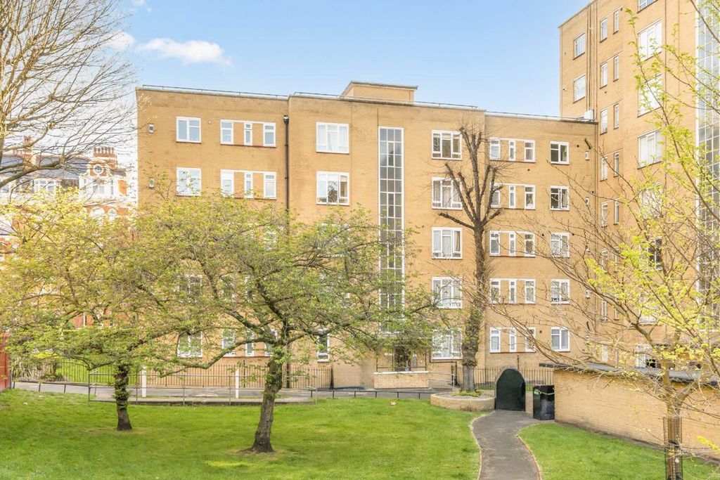 Property photo 1 of 8