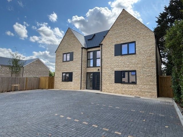 Property photo 1 of 13 Front 4
