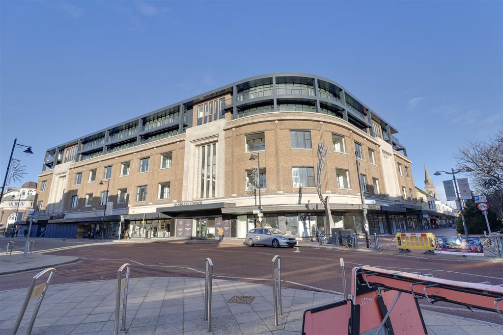 Property photo 1 of 23 42284115-3E3A-4543-8237-56Ec59D7F564_1_201_A.Jpeg