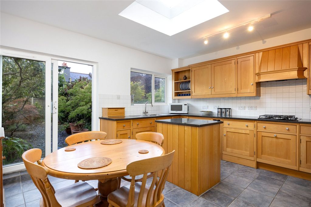 Property photo 2 of 12 Kitchen