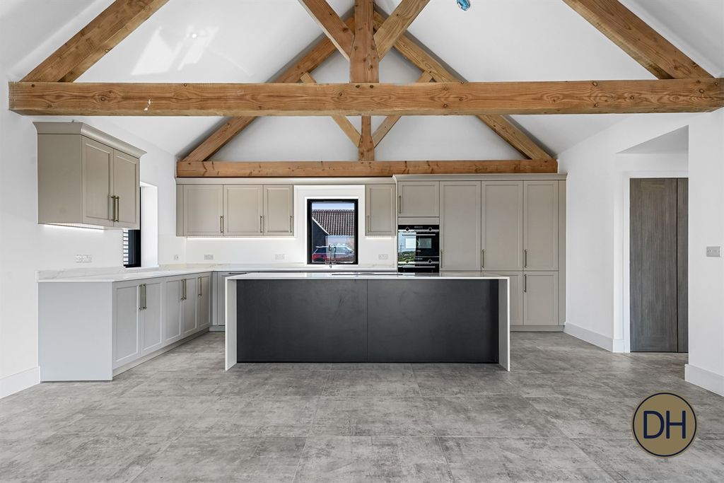 Property photo 3 of 49 Cutlers Green