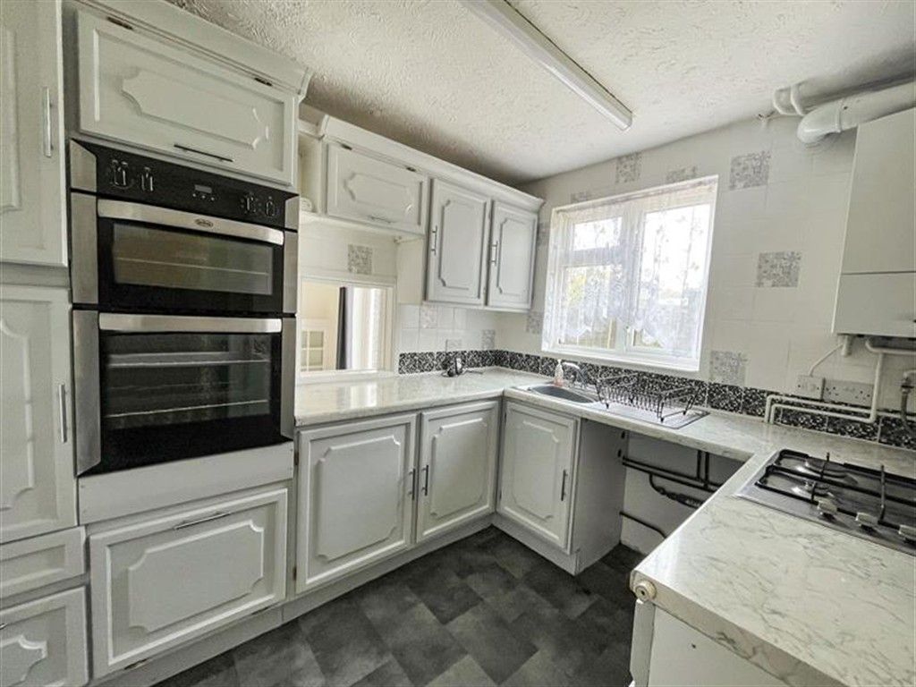 Property photo 2 of 3 Kitchen