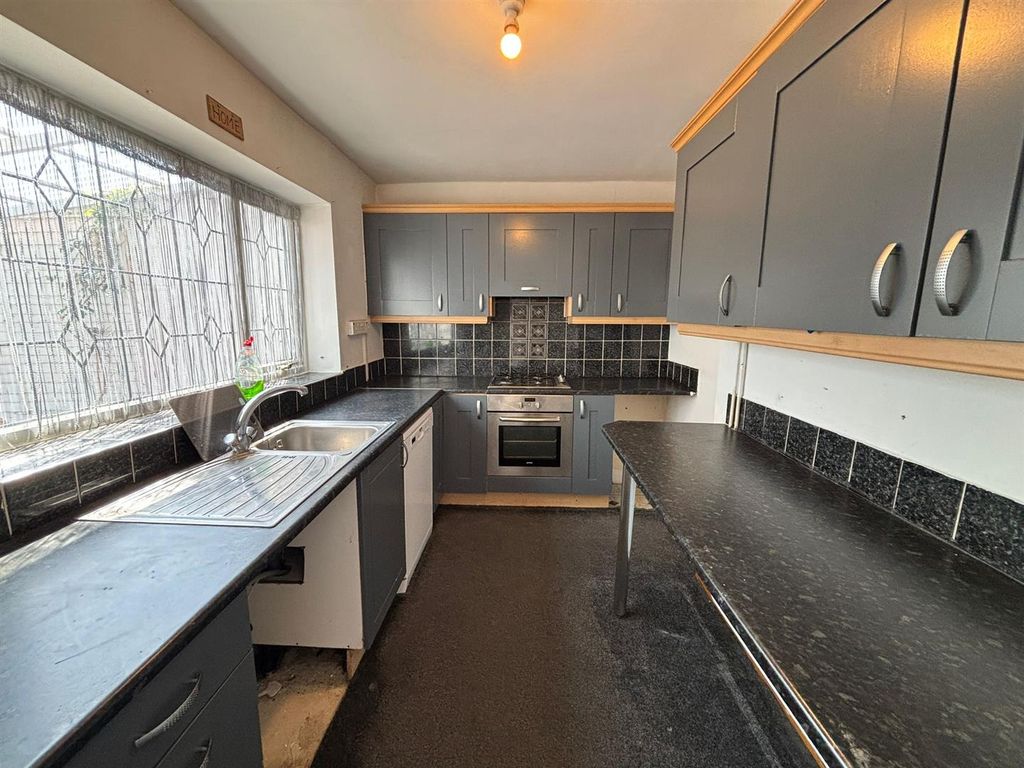 Property photo 2 of 12 Kitchen 2.Jpeg