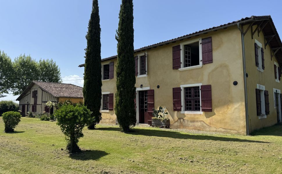 Property photo 1 of 31