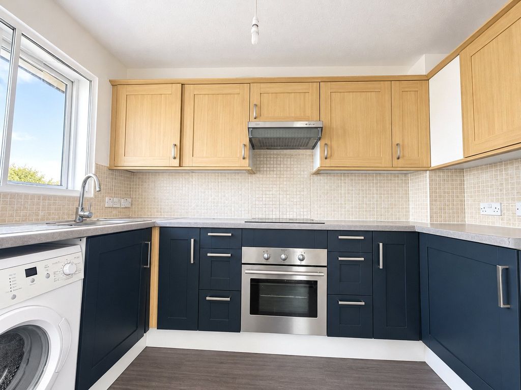 Property photo 3 of 5 Kitchen
