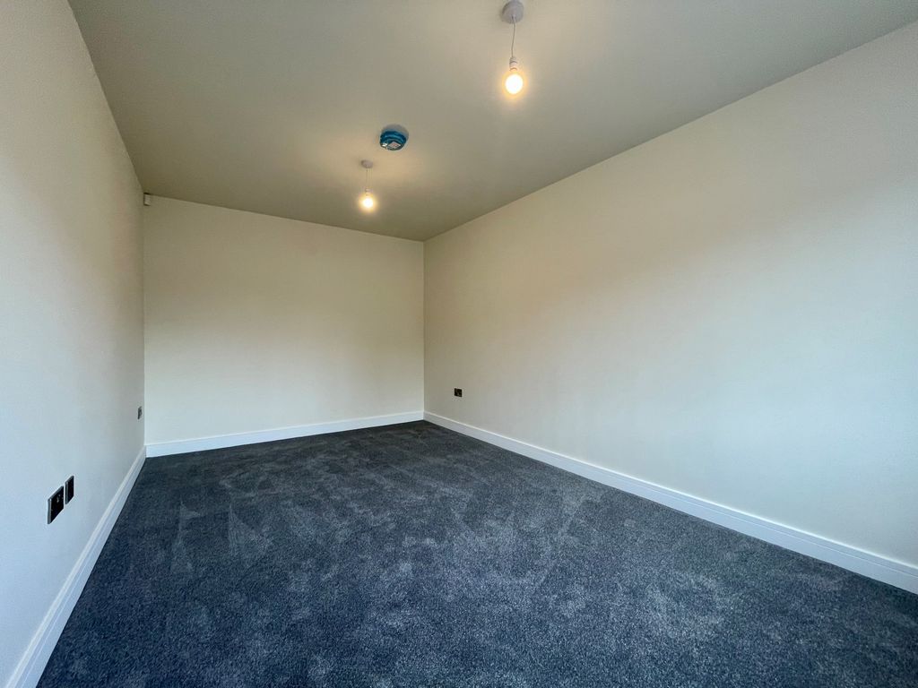 Property photo 2 of 11 Living Room