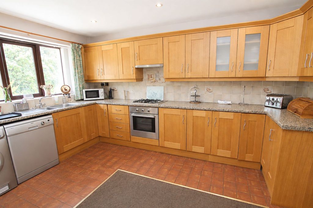 Property photo 3 of 22