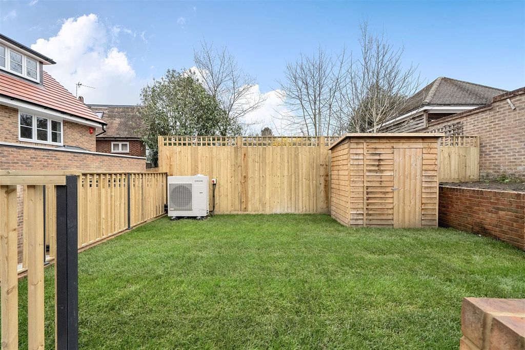 Property photo 2 of 26 1409617-24-69B2ba923Eb7B.Jpg