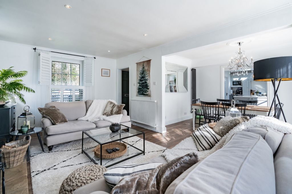 Property photo 2 of 20 Photo 23