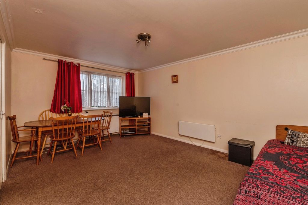 Property photo 2 of 15 Photo