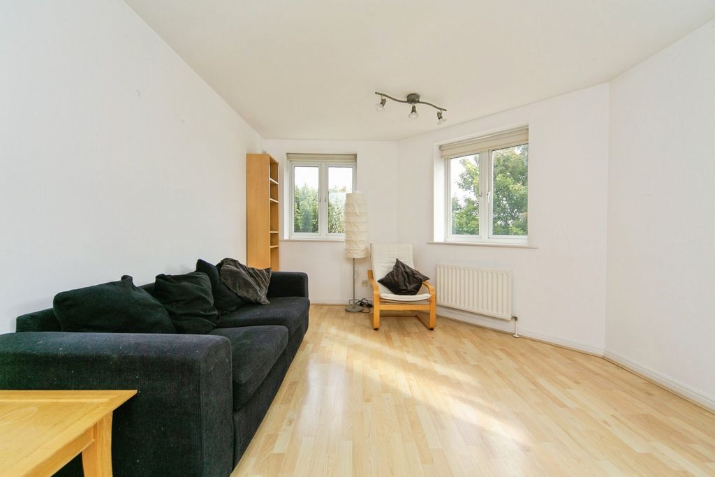 Property photo 3 of 18 Photo