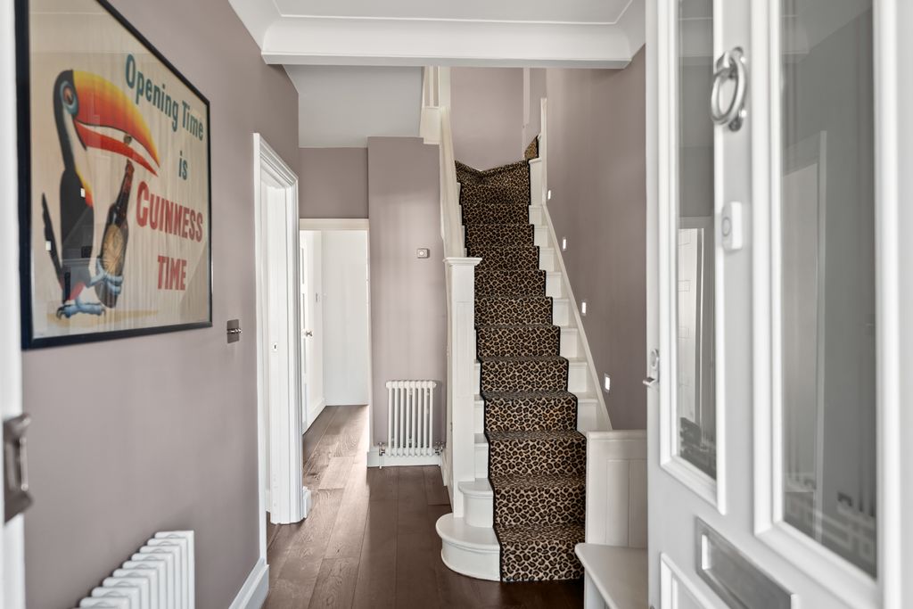 Property photo 2 of 21