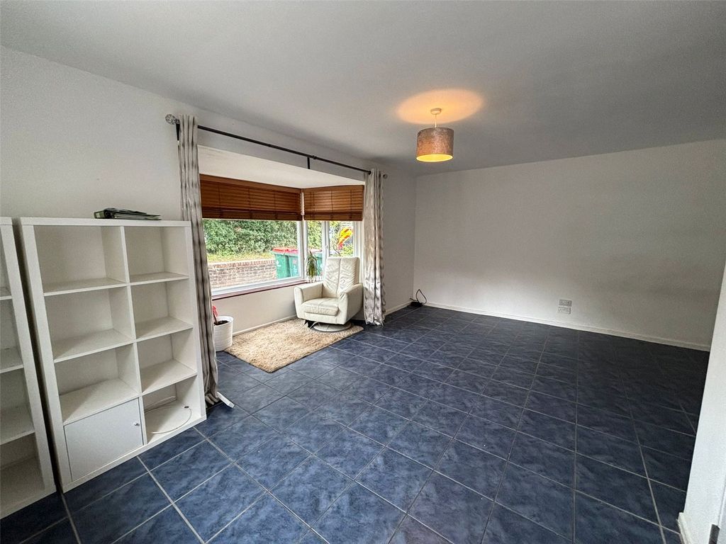 Property photo 2 of 10 Picture No. 31