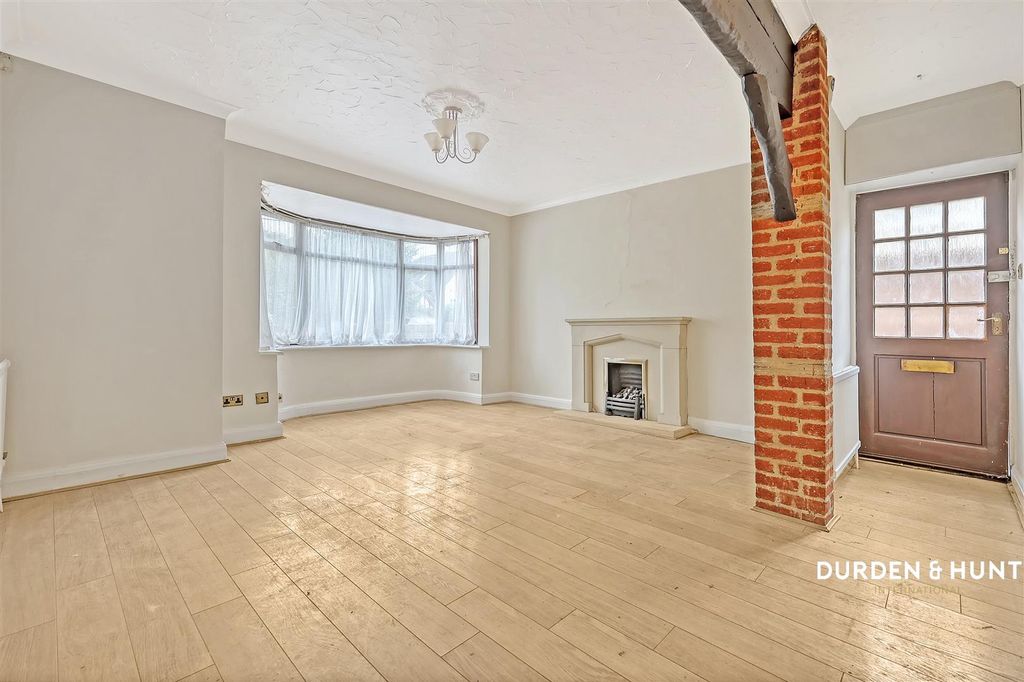Property photo 3 of 19 Walden Way