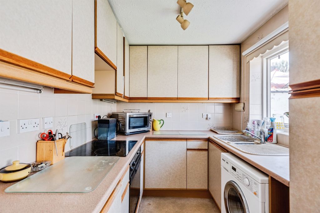 Property photo 2 of 11