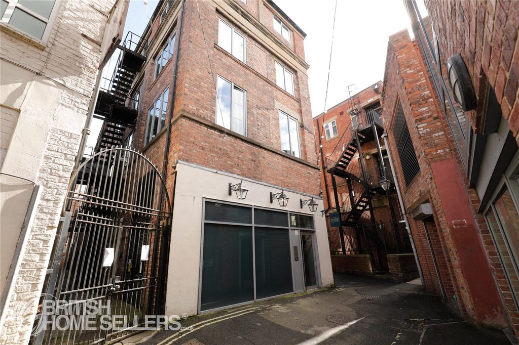 Property photo 2 of 27 Picture No. 12