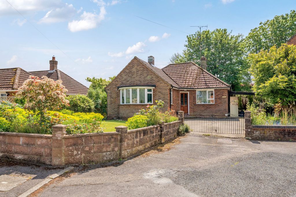 Property photo 1 of 20