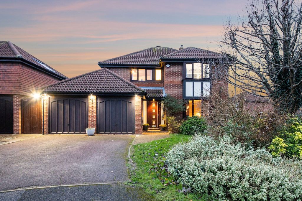 Property photo 1 of 27