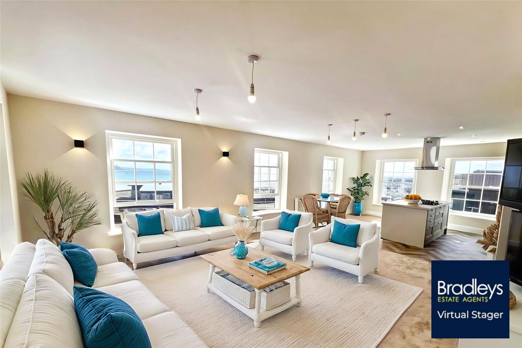 Property photo 3 of 20 Picture No. 29