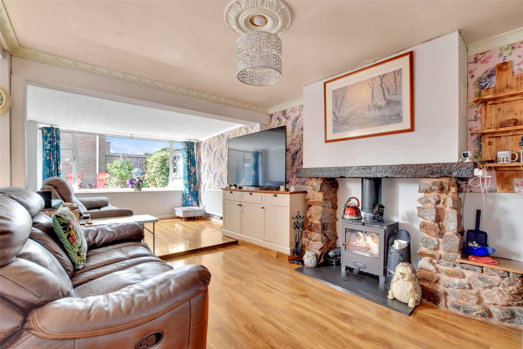 Property photo 2 of 11 Picture No. 21