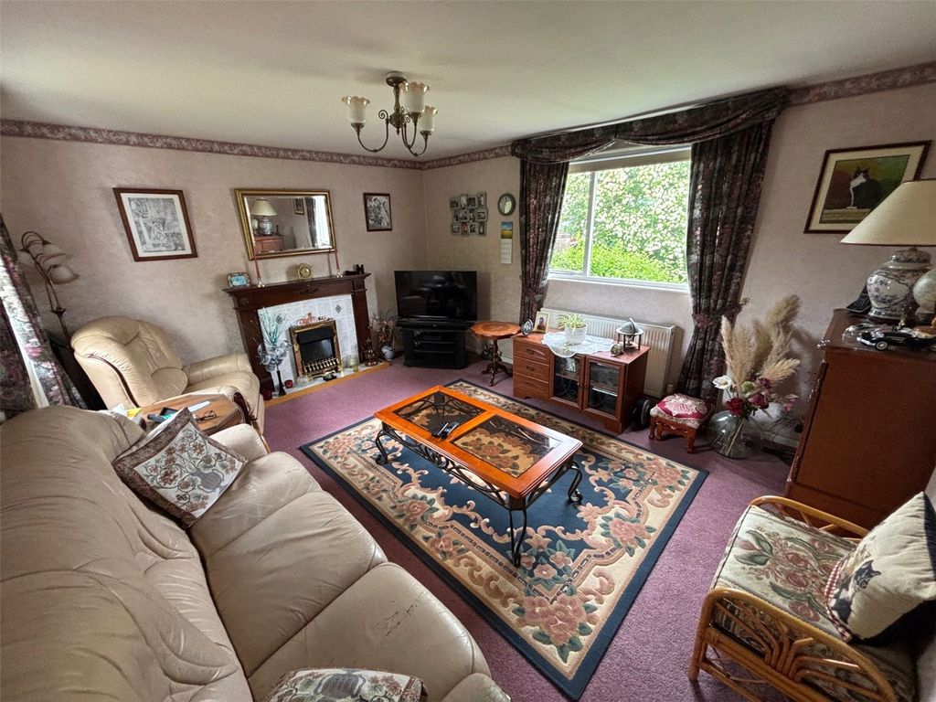 Property photo 3 of 10 Picture No. 06