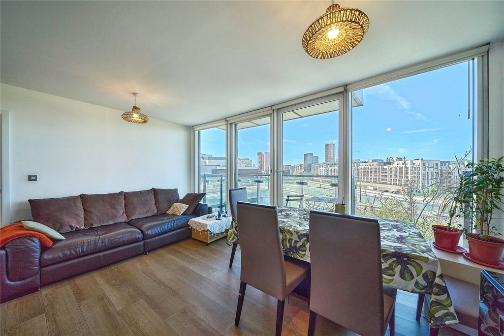 Property photo 2 of 17 Picture No. 53