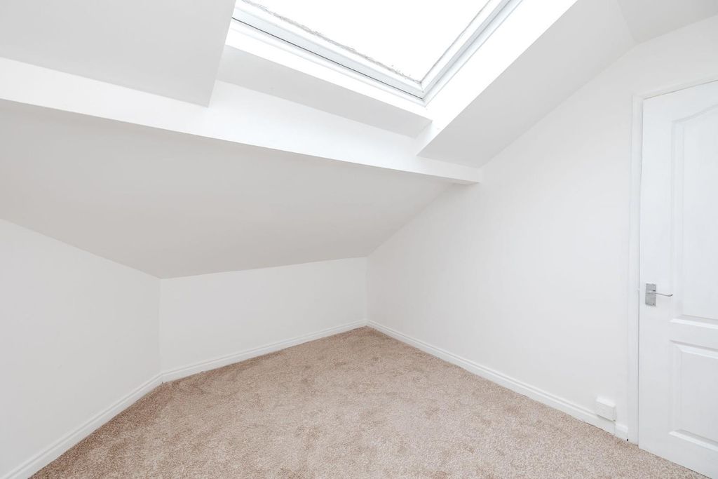 Property photo 3 of 15 Bedroom 2 Alternaive View.Jpg