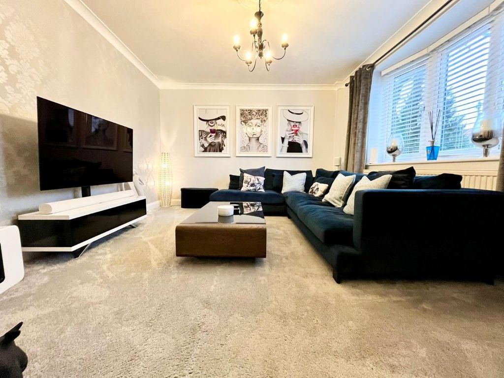 Property photo 3 of 26