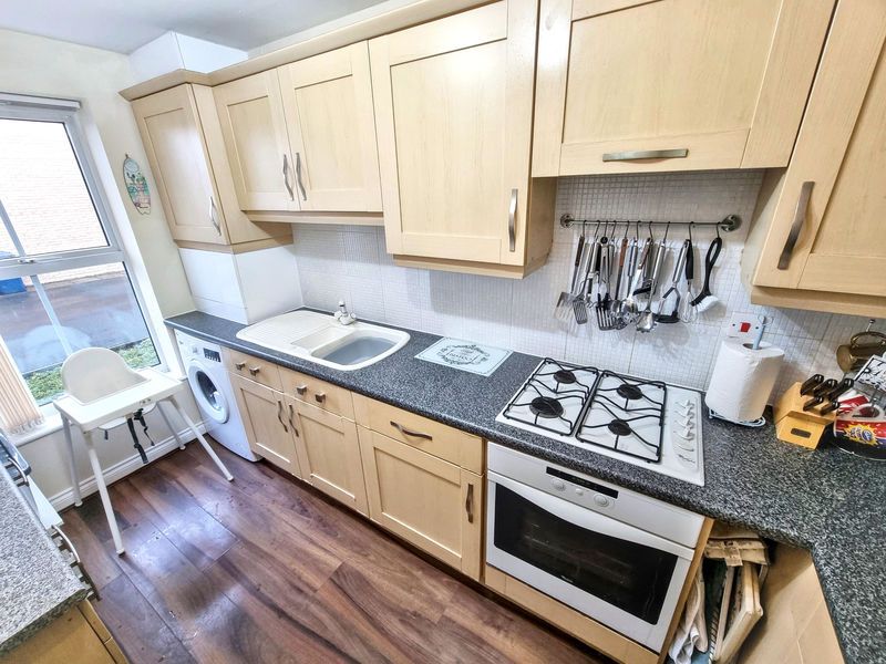 Property photo 3 of 14 Photo 8