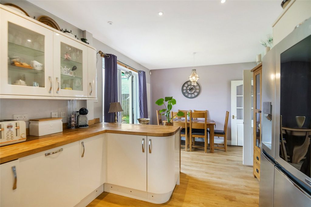 Additional image 6 of 4 bed bungalow for saleHillside Road, Cardross, Dumbarton, Argyll And Bute G82