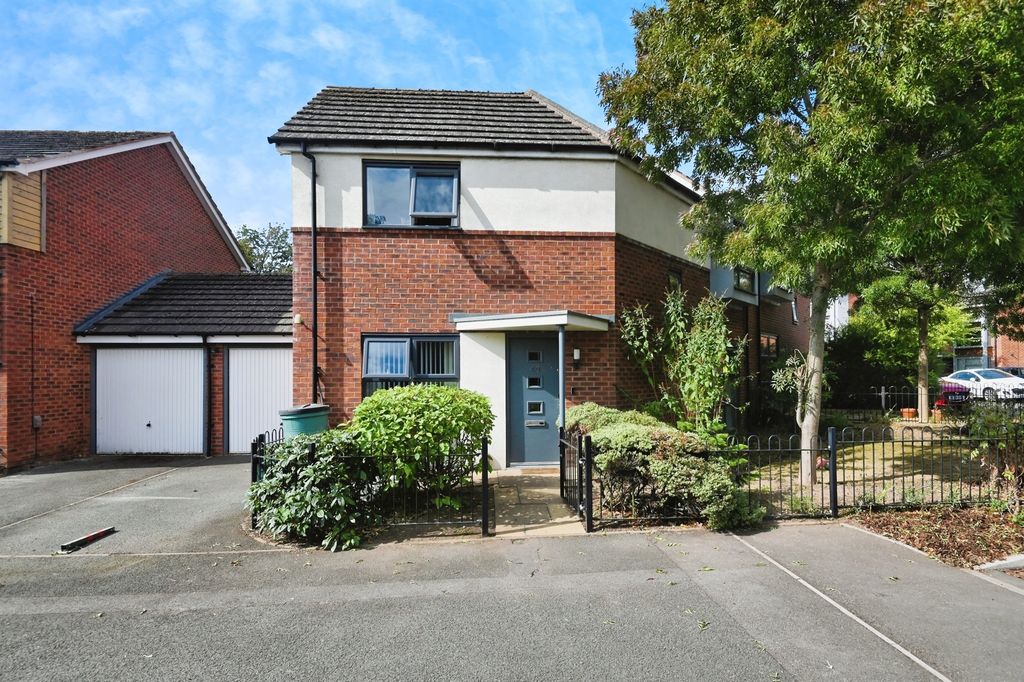 Property photo 1 of 17