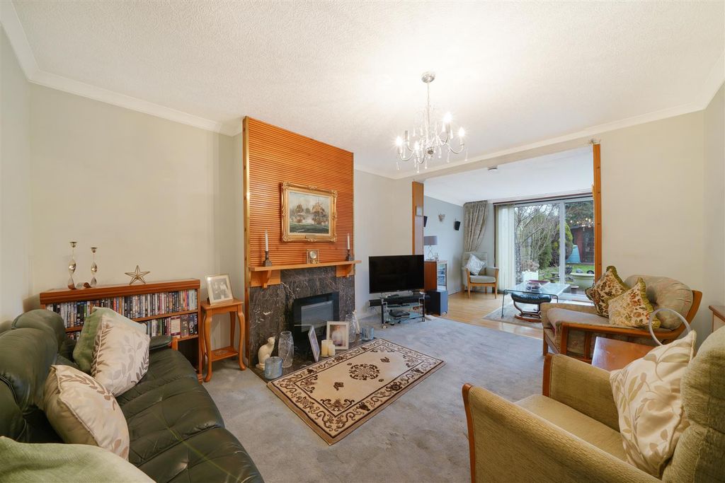 Property photo 2 of 13 21 Oldborough Road - Daugma0Ziz9Ghqoytmgg.Jpg