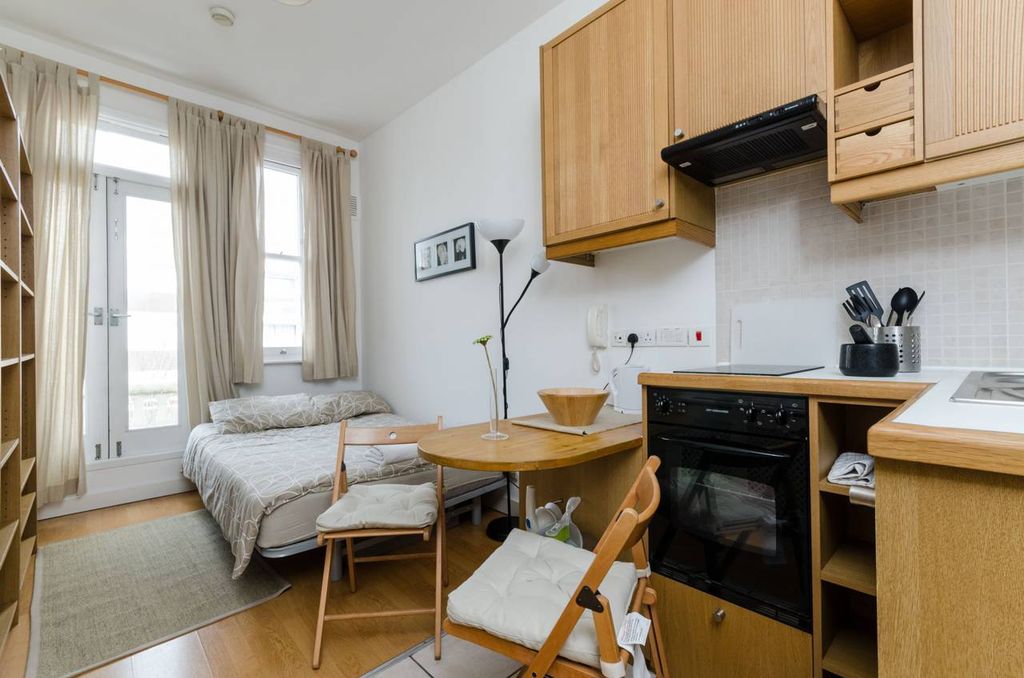 Property photo 1 of 5