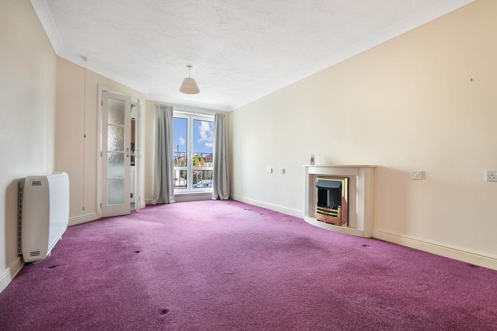 Property photo 2 of 14