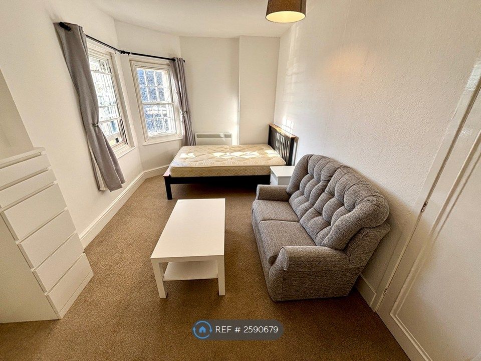 Property photo 1 of 4 Main Room