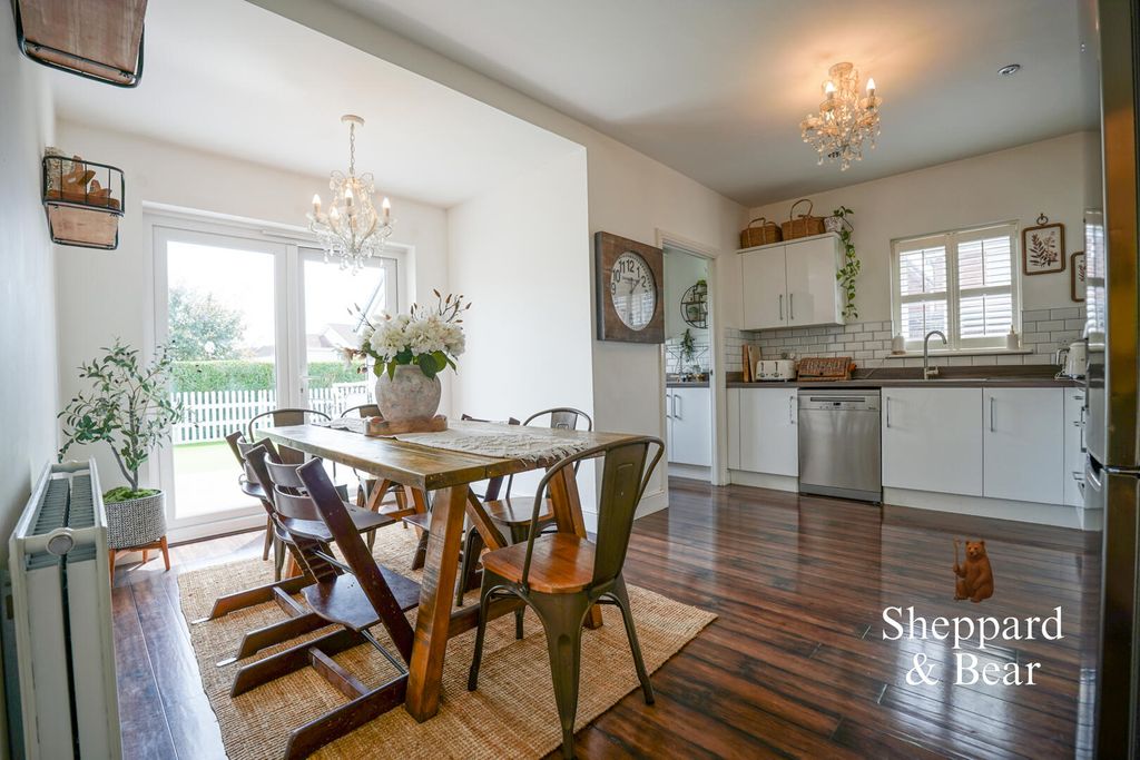 Property photo 3 of 38 Dining Room