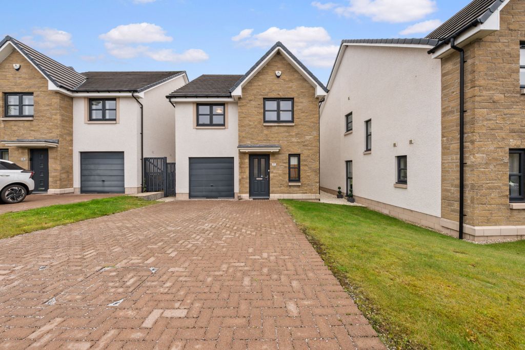 Property photo 1 of 36